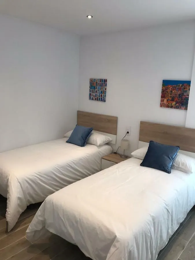 Apartamento Apart. Junto a Parque Ciudad Jardín Córdoba 0*,  España